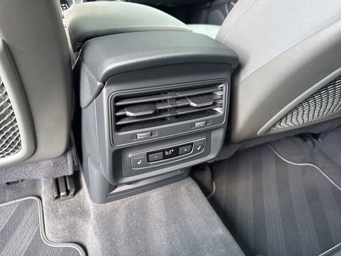 Used 2019 Audi Q8 Premium w/ Convenience Package image 35