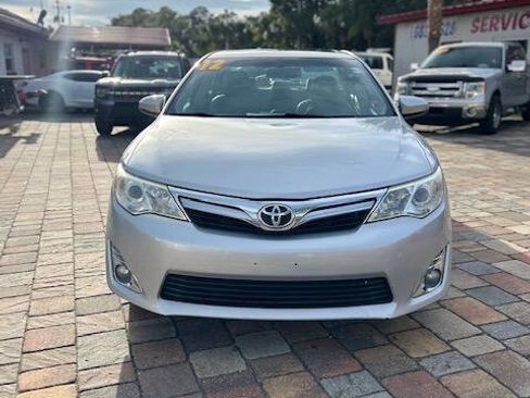 Used 2012 Toyota Camry XLE FWD image 2