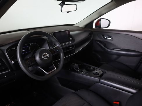 Used 2023 Nissan Rogue SV image 24