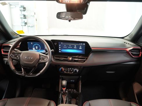 Used 2024 Chevrolet TrailBlazer RS w/ Driver Confidence Package FWD image 19
