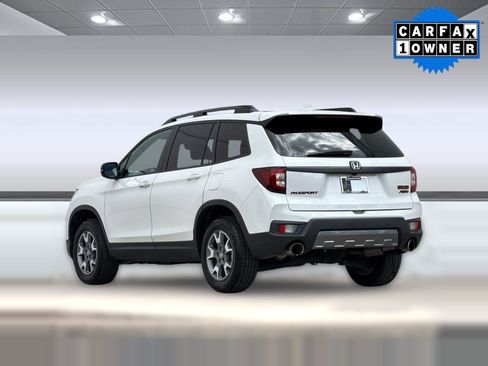 Used 2023 Honda Passport TrailSport image 3