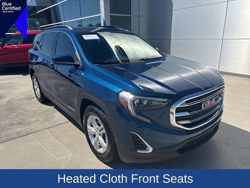 Used 2020 GMC Terrain SLE w/ Driver Convenience Package FWD image 2