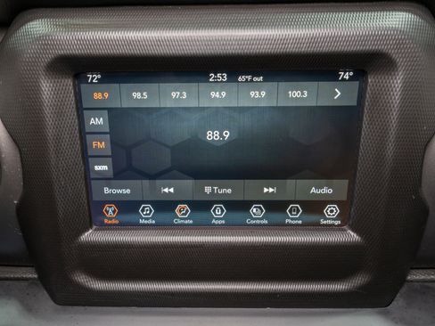 Used 2022 Jeep Gladiator Sport image 15