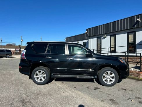 Used 2015 Lexus GX 460 image 5