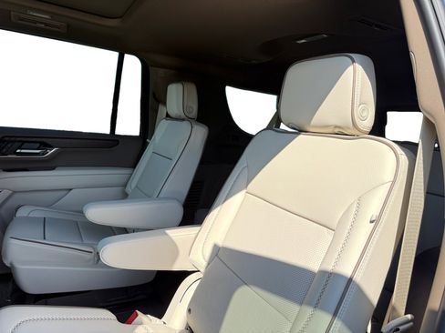 New 2026 GMC Yukon XL Denali w/ Denali Reserve Package image 16