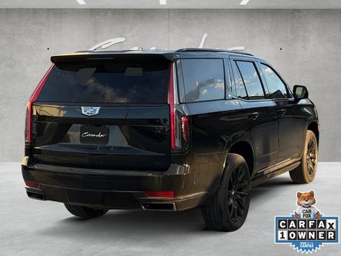Used 2024 Cadillac Escalade Sport Platinum w/ LPO, ONYX Package AWD/4WD image 16