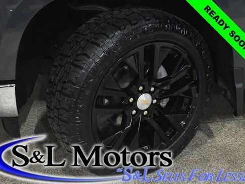 Used 2025 Chevrolet Silverado 1500 LT image 12