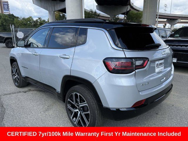 Used 2025 Jeep Compass Limited w/ Elite Group AWD/4WD image 5