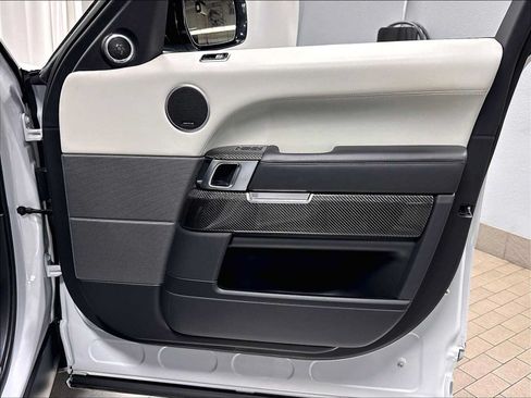 Used 2018 Land Rover Range Rover Sport SVR AWD/4WD image 28
