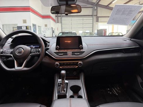 Used 2021 Nissan Altima 2.5 SR w/ SR Premium Package FWD image 20