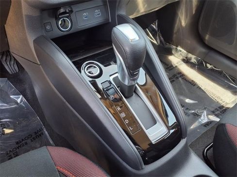 New 2025 Nissan Versa SR w/ Trunk Package image 17