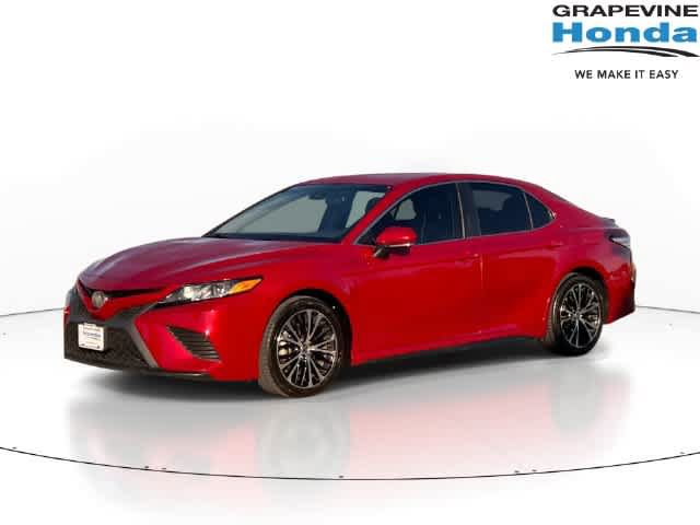 Used 2020 Toyota Camry SE w/ Convenience Package FWD image 1
