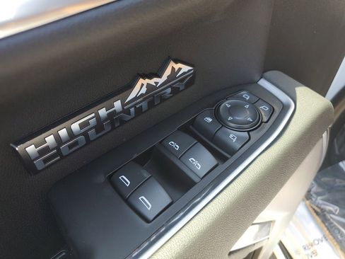 New 2026 Chevrolet Silverado 1500 High Country AWD/4WD image 22