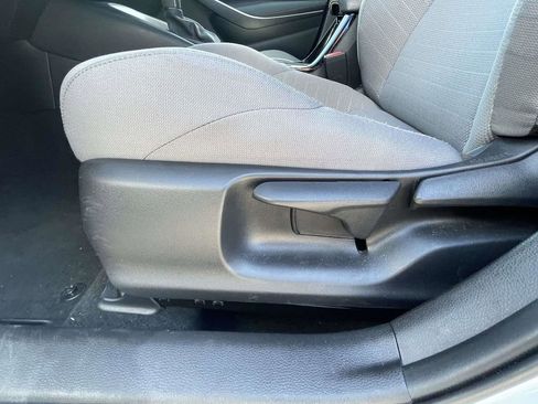 Used 2025 Toyota Corolla SE FWD image 21