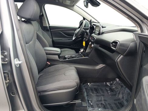 Used 2019 Hyundai Santa Fe SE image 15