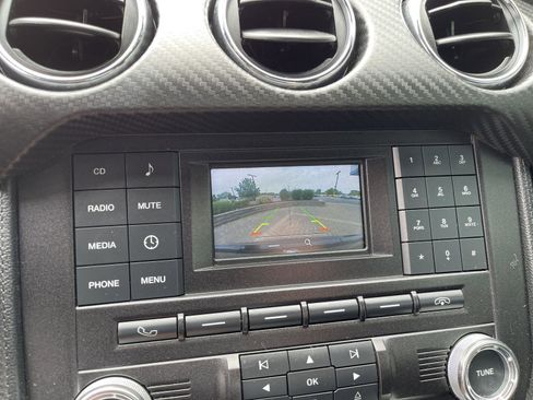 Used 2016 Ford Mustang Coupe RWD image 22