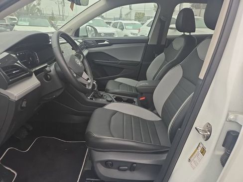 Used 2023 Volkswagen Taos SEL AWD/4WD image 10