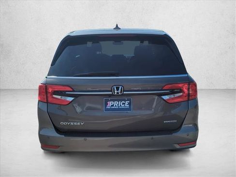Used 2023 Honda Odyssey Touring image 6