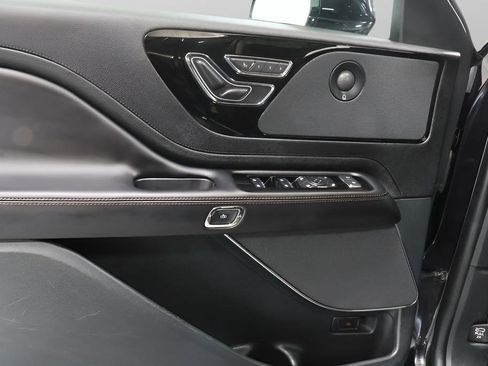 Used 2024 Lincoln Aviator Reserve AWD/4WD image 22