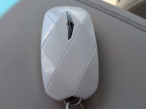 Certified 2025 Genesis G70 2.5T RWD image 13