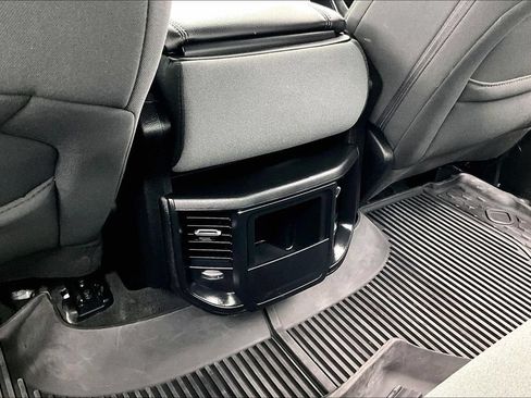 Used 2024 RAM 1500 Big Horn AWD/4WD image 34