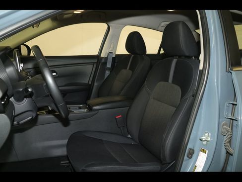 Used 2024 Nissan Sentra SV w/ All-Weather Package FWD image 20
