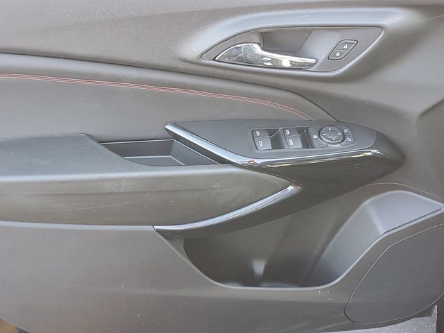 Certified 2024 Chevrolet Trax RS w/ Sunroof Package FWD image 14