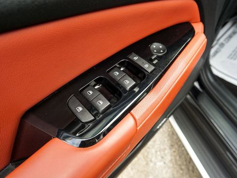 Used 2023 Kia Sportage SX image 16