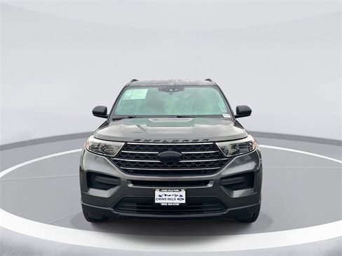 Certified 2020 Ford Explorer XLT image 2