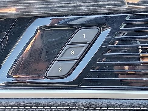 Used 2022 Jeep Wagoneer Series III image 28