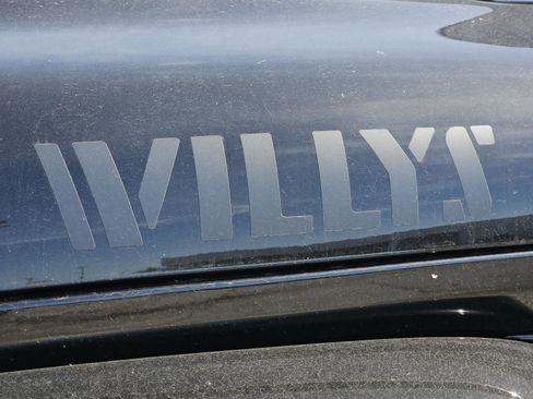 New 2026 Jeep Gladiator Willys AWD/4WD image 9