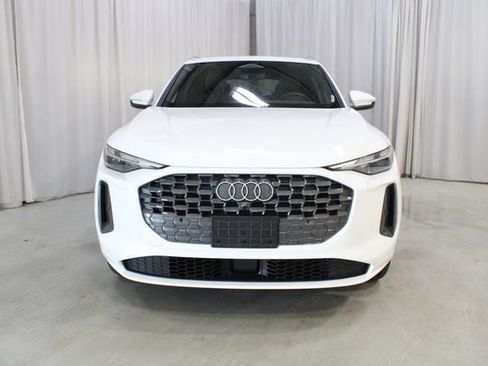 Used 2025 Audi Q5 Premium w/ Convenience Package AWD/4WD image 36