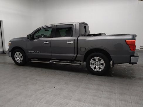 Used 2019 Nissan Titan SV RWD image 3