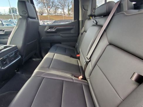 Used 2023 GMC Sierra 1500 SLT w/ SLT Premium Package image 5