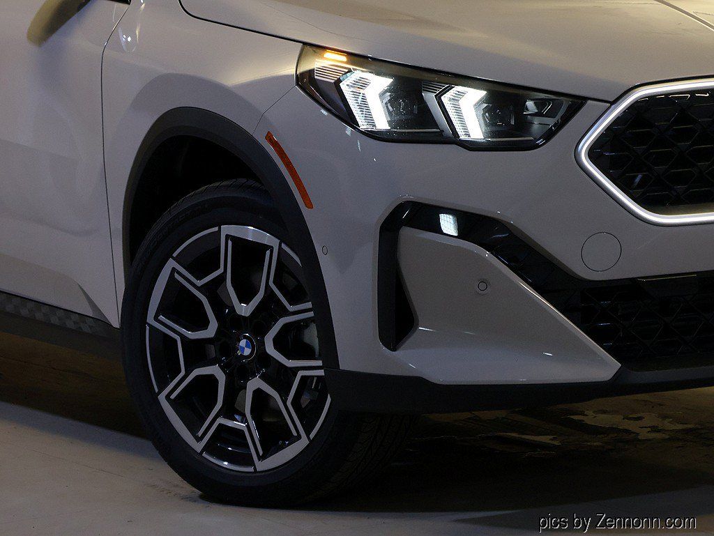 New 2026 BMW X2 xDrive28i w/ Technology Package AWD/4WD image 3