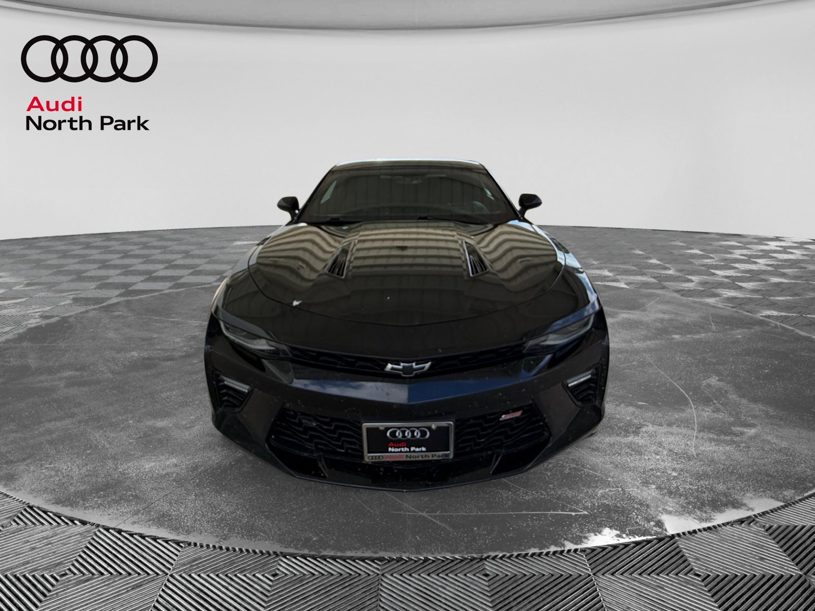Used 2018 Chevrolet Camaro SS RWD image 8