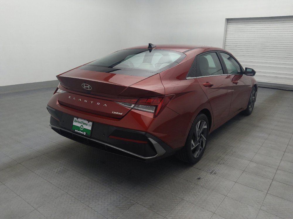 Used 2024 Hyundai Elantra Limited FWD image 9