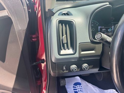 Used 2018 Chevrolet Colorado Z71 AWD/4WD image 32