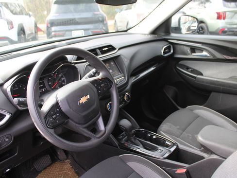 Used 2023 Chevrolet TrailBlazer LT image 22