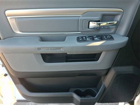 Used 2018 RAM 1500 Big Horn image 12