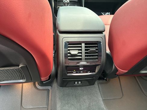 Used 2023 BMW X3 xDrive30i w/ M Sport Package AWD/4WD image 21