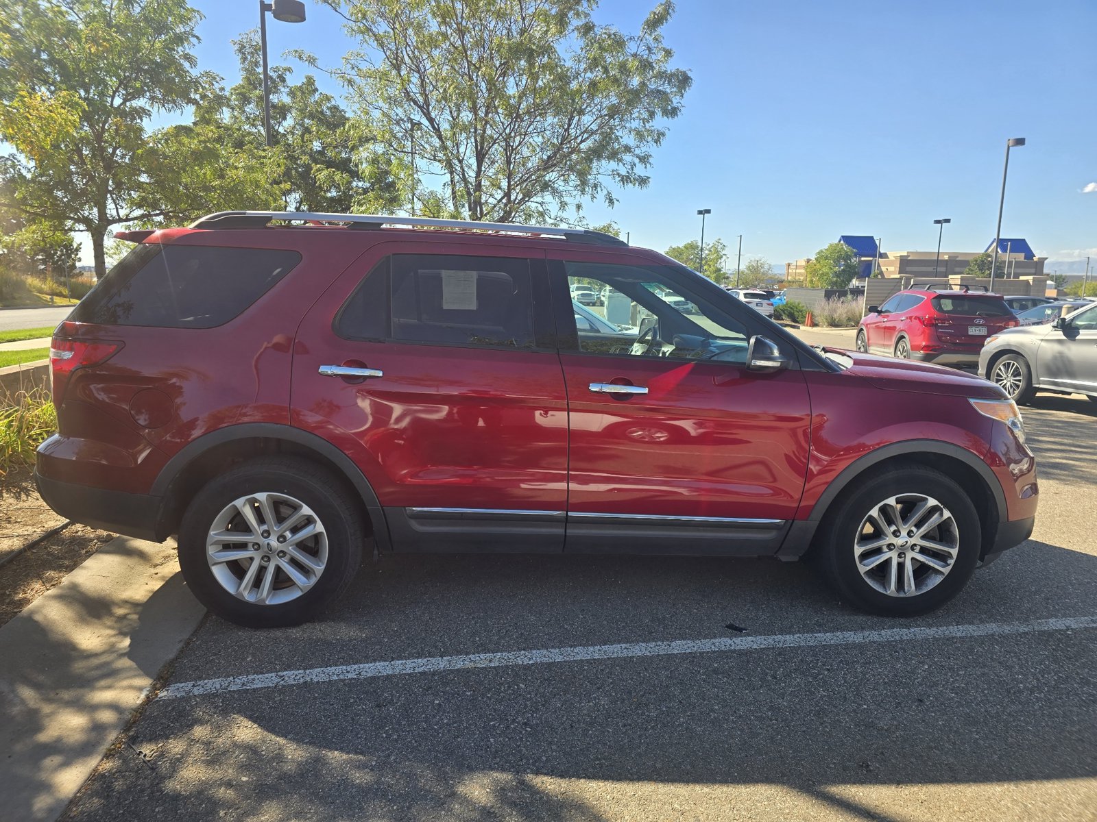 Used 2013 Ford Explorer XLT AWD/4WD image 6