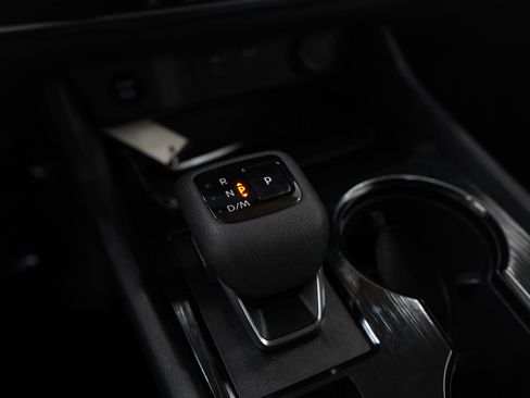 Used 2025 Nissan Rogue SV image 26