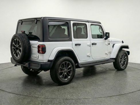 Used 2025 Jeep Wrangler Unlimited Sport AWD/4WD image 9