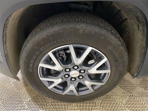 Used 2023 GMC Acadia SLT w/ LPO, Floor Liner Package image 22