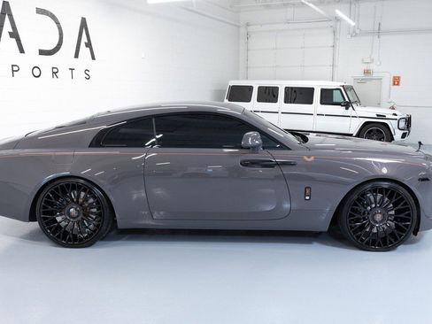 Used 2018 Rolls-Royce Wraith RWD image 38