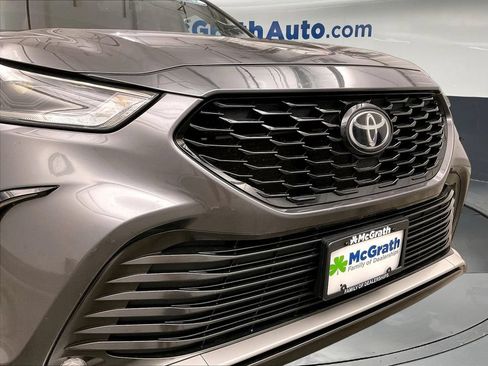 Used 2021 Toyota Highlander XSE AWD/4WD image 34