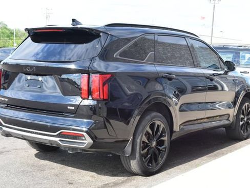 Used 2023 Kia Sorento EX AWD/4WD image 12