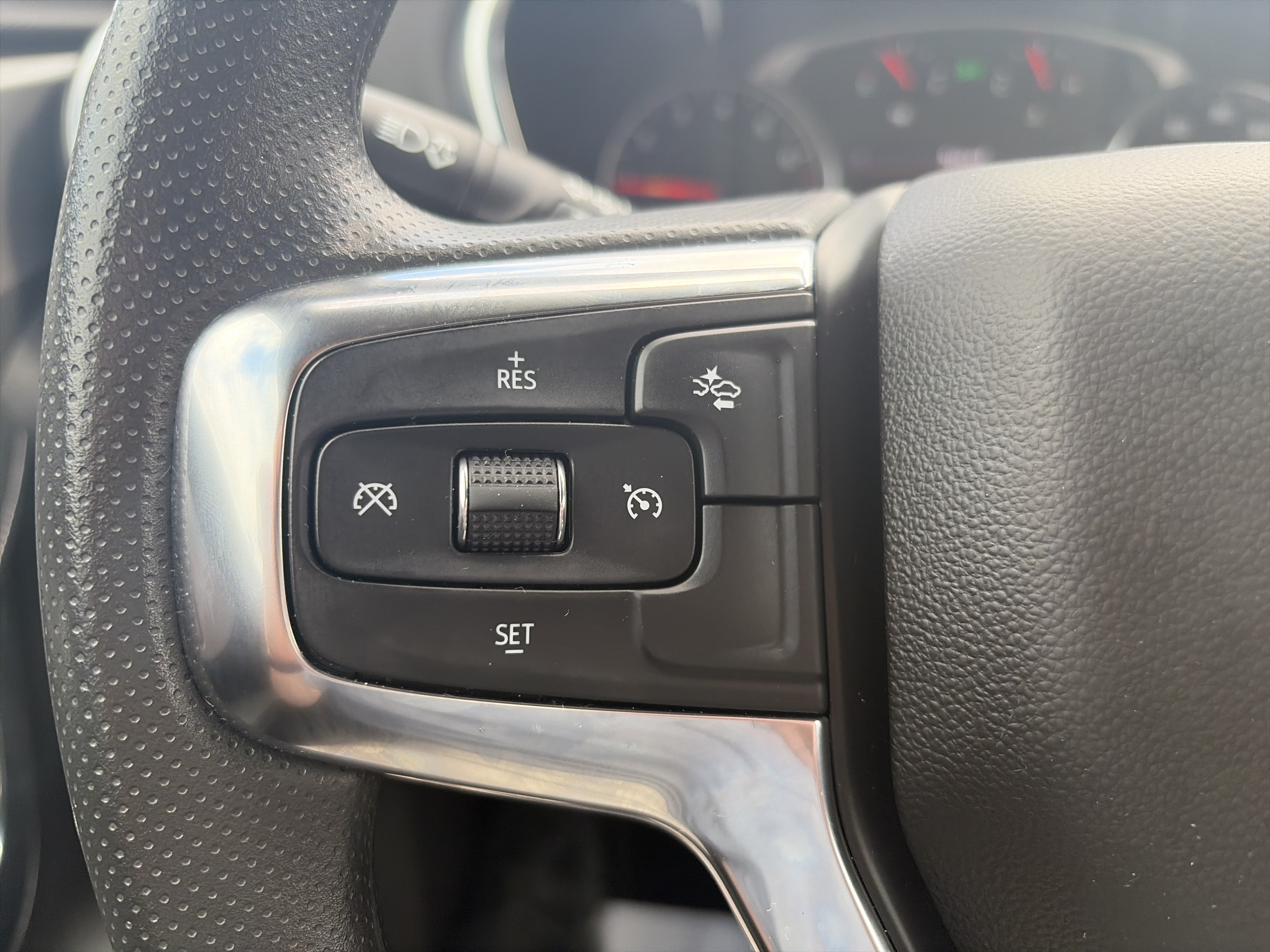 Used 2025 Chevrolet Blazer LT AWD/4WD image 21