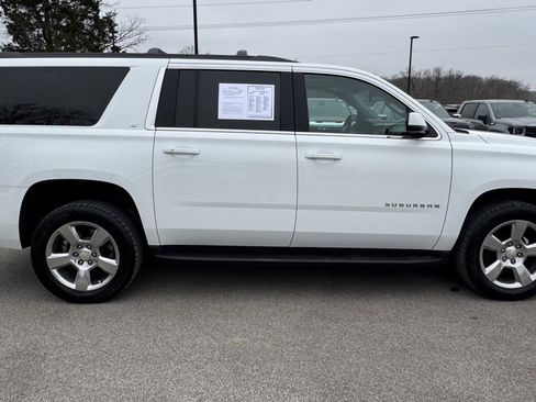 Used 2020 Chevrolet Suburban LT image 8